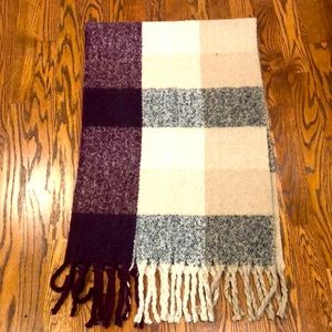 Echo Plaid Oversized Blanket Scarf